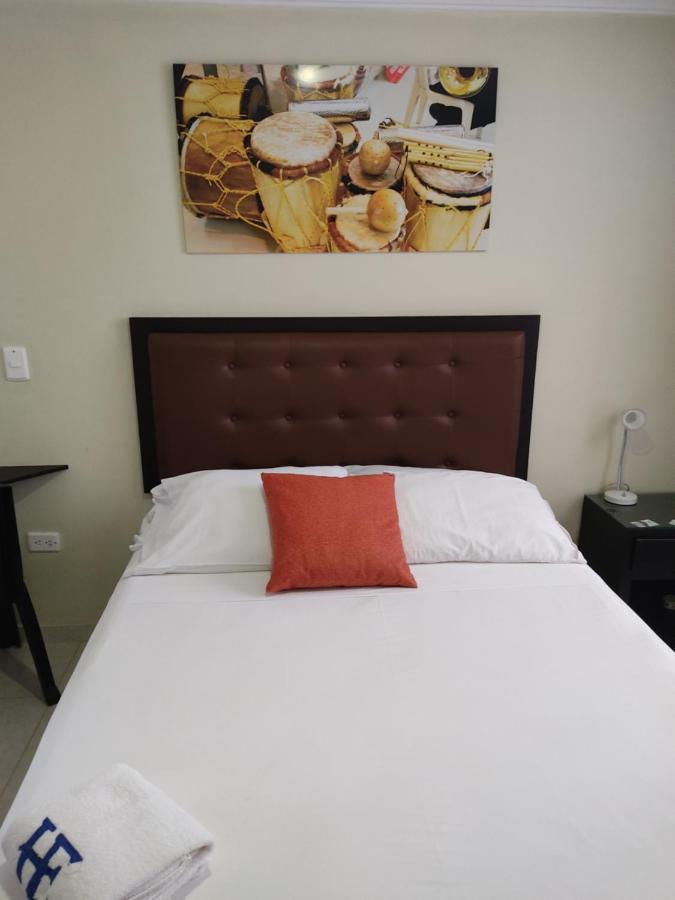 Hotel Escala Gc บาเยดูปาร์ ภายนอก รูปภาพ