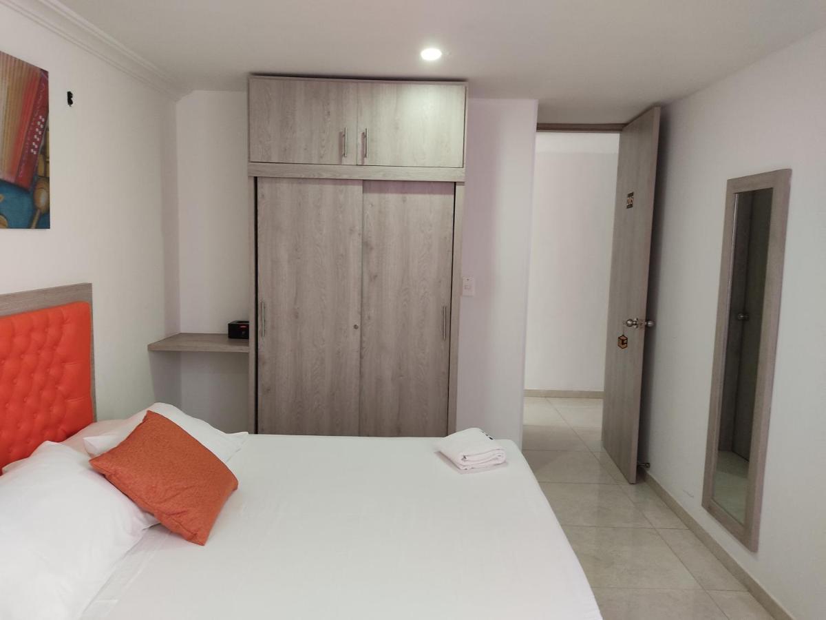 Hotel Escala Gc บาเยดูปาร์ ภายนอก รูปภาพ
