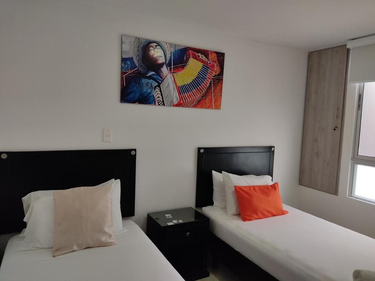 Hotel Escala Gc บาเยดูปาร์ ภายนอก รูปภาพ