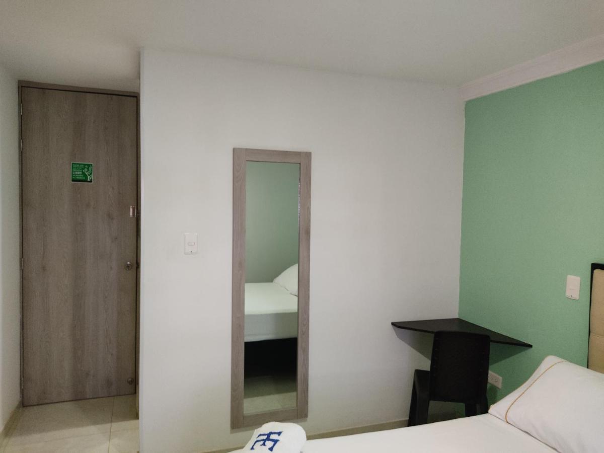 Hotel Escala Gc บาเยดูปาร์ ภายนอก รูปภาพ