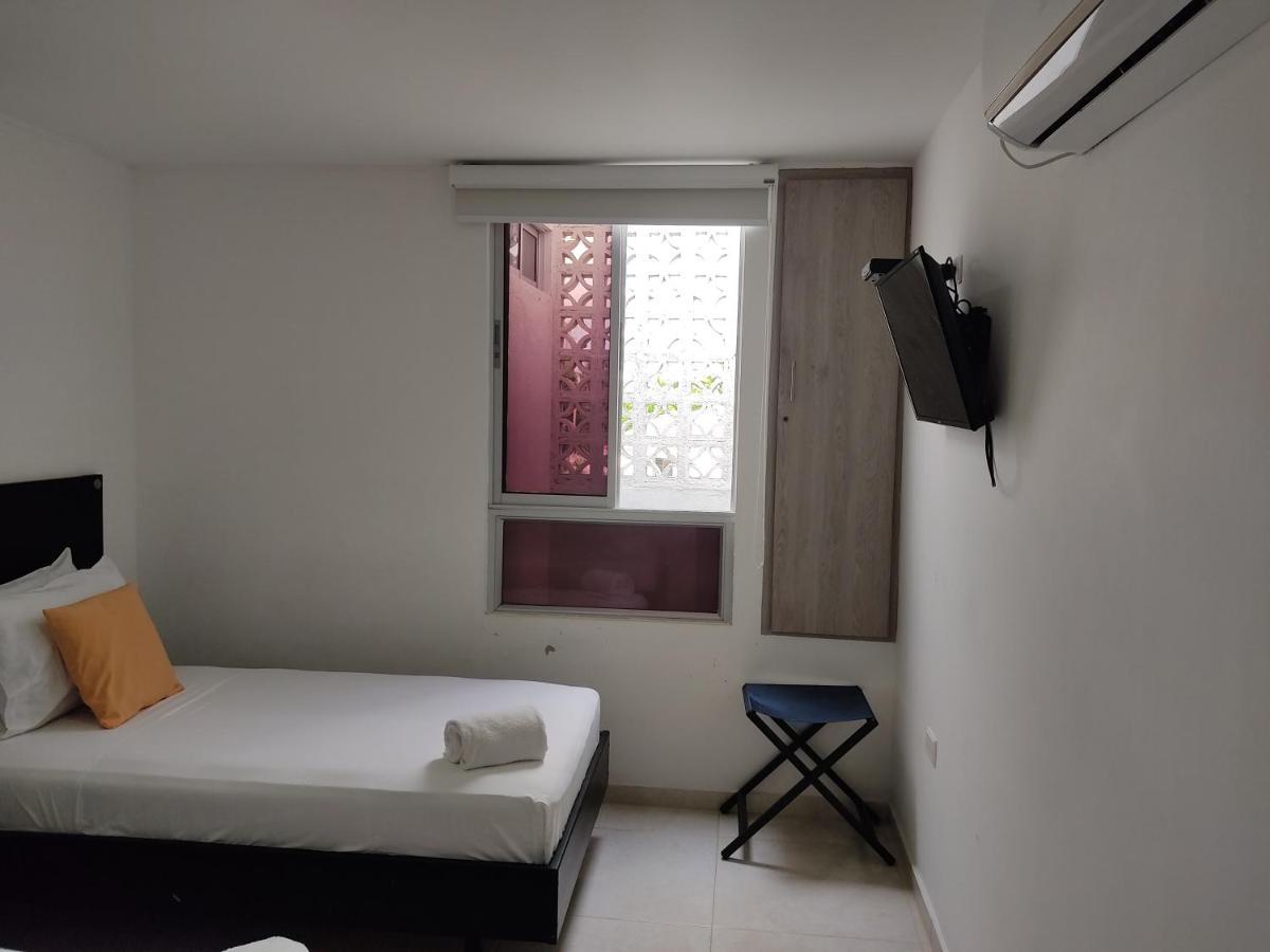 Hotel Escala Gc บาเยดูปาร์ ภายนอก รูปภาพ