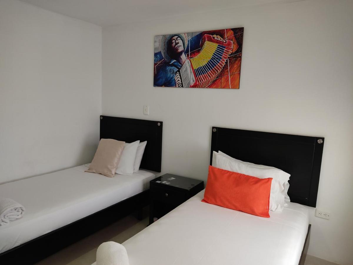 Hotel Escala Gc บาเยดูปาร์ ภายนอก รูปภาพ
