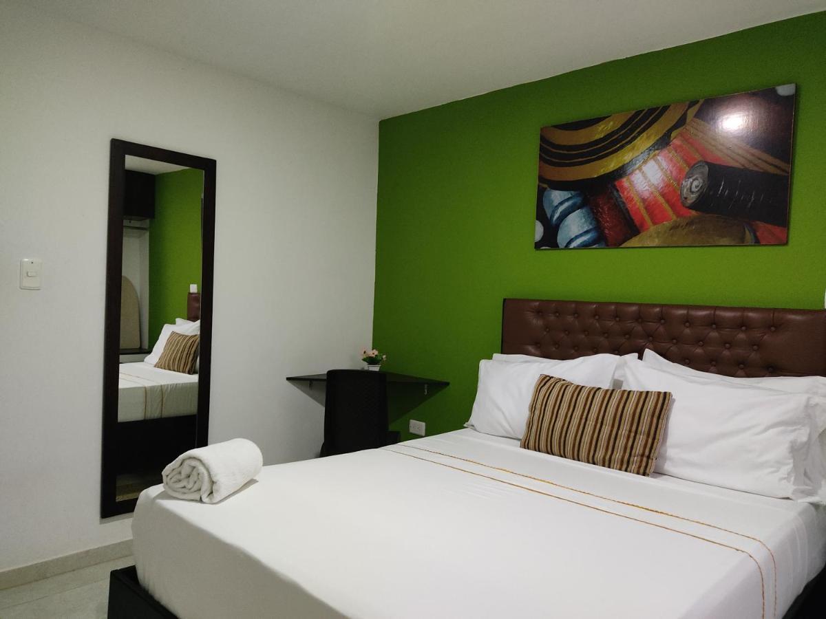 Hotel Escala Gc บาเยดูปาร์ ภายนอก รูปภาพ