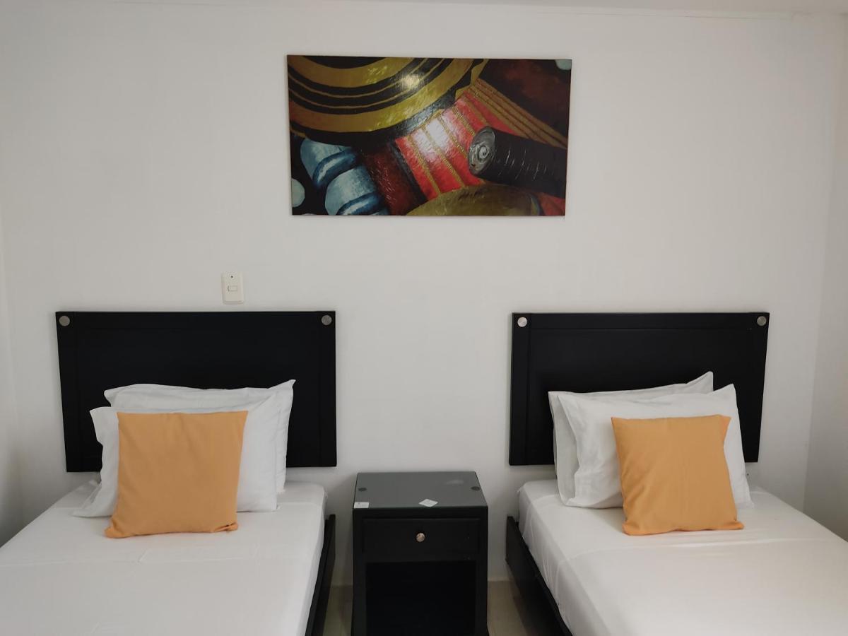 Hotel Escala Gc บาเยดูปาร์ ภายนอก รูปภาพ