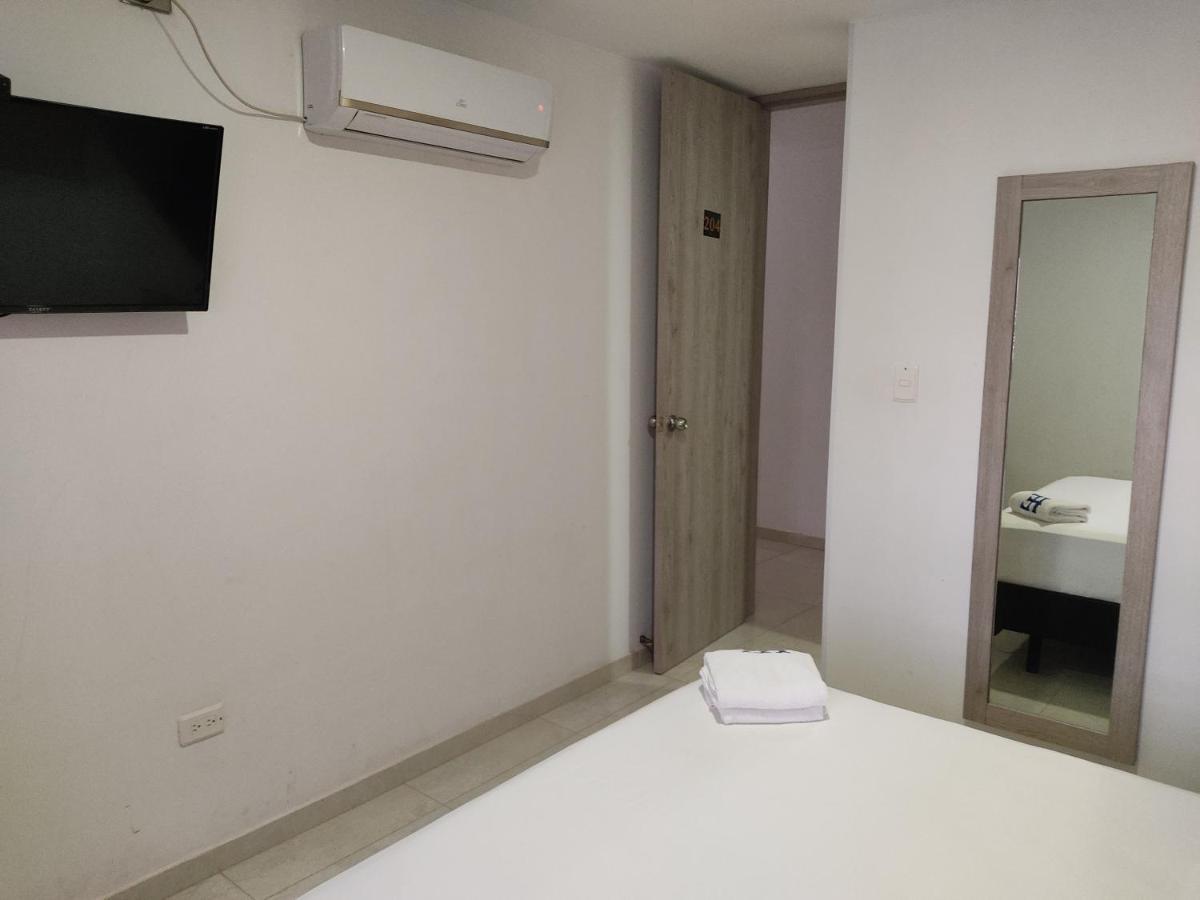 Hotel Escala Gc บาเยดูปาร์ ภายนอก รูปภาพ